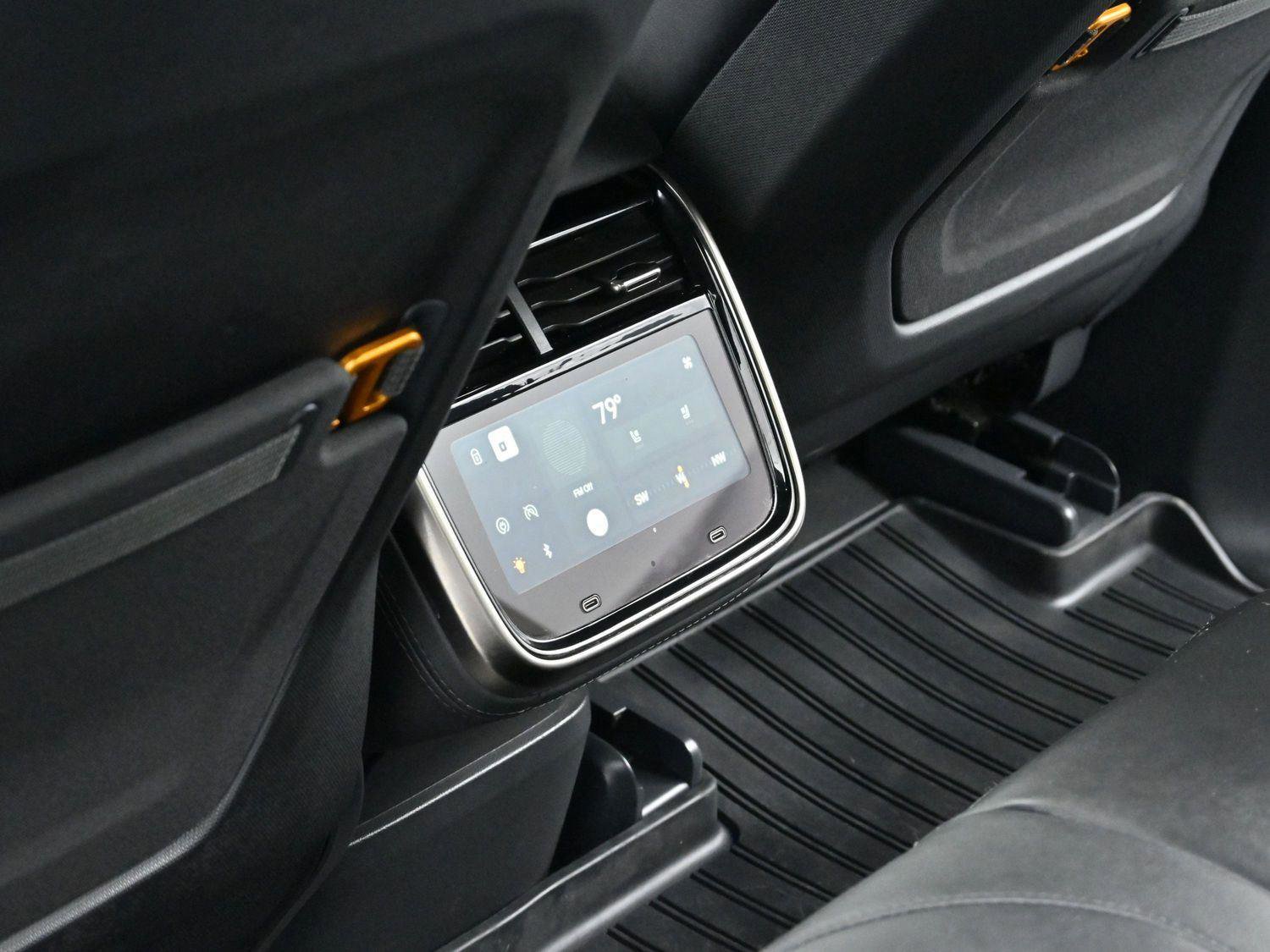 Used 2022 Rivian R1T Adventure image 24