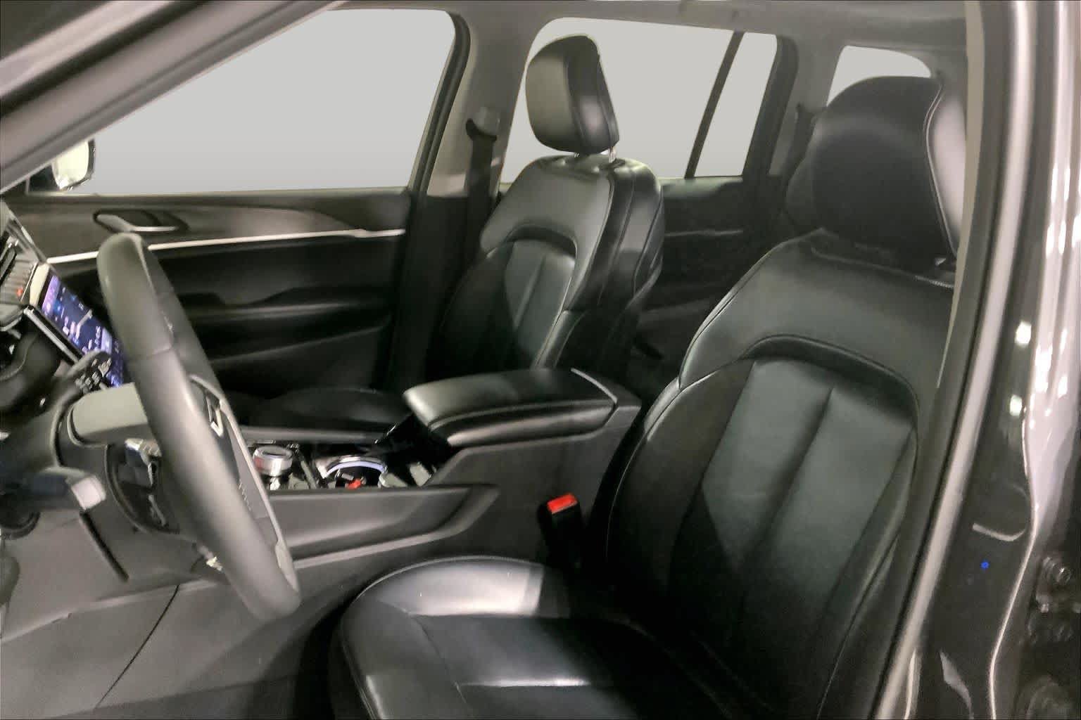 Used 2022 Jeep Grand Cherokee Limited 4xe AWD/4WD image 8