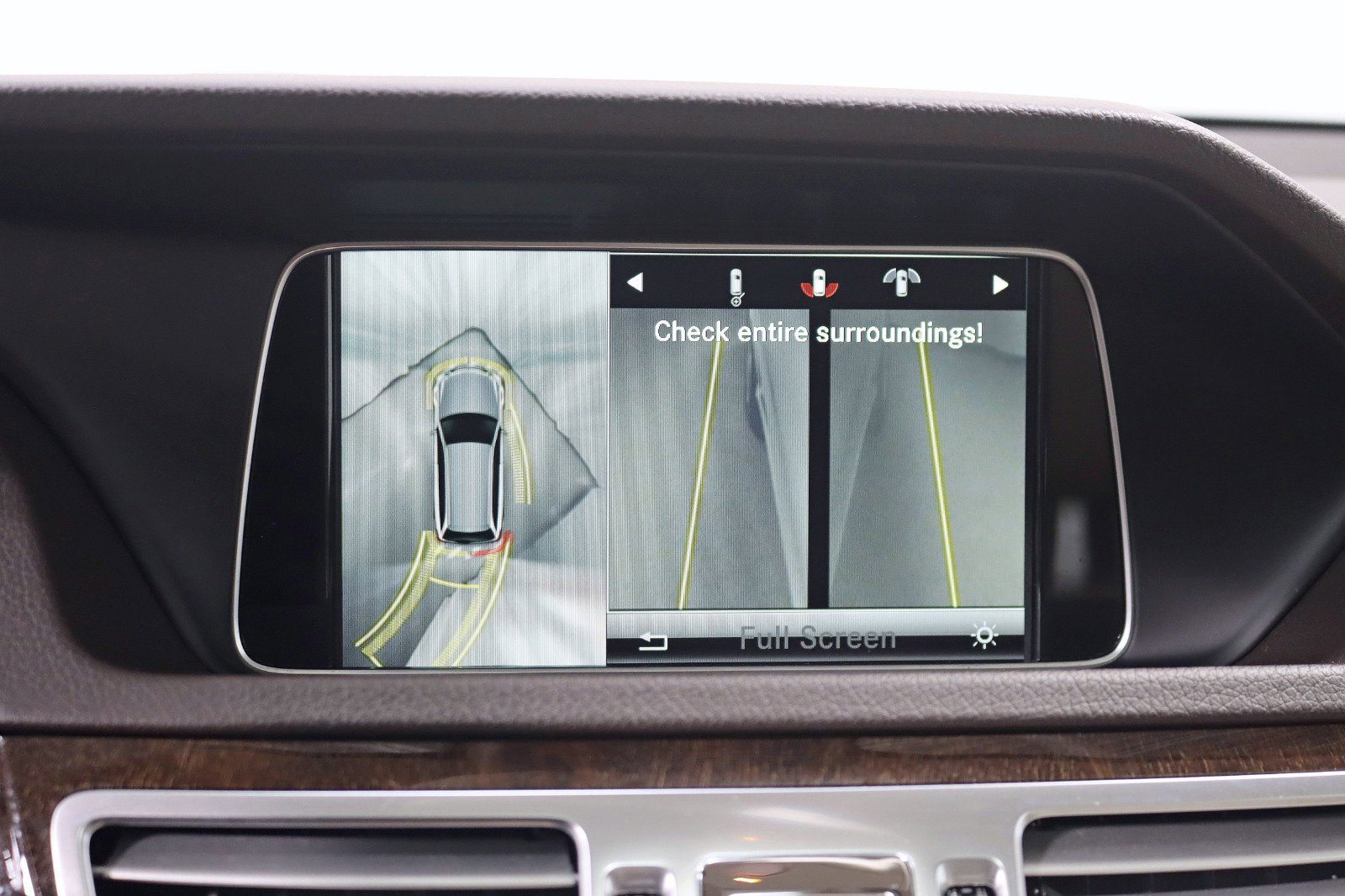 Used 2015 Mercedes-Benz E 350 E 350 4MATIC-Premium 1 Package w/ Premium 1 Package image 22