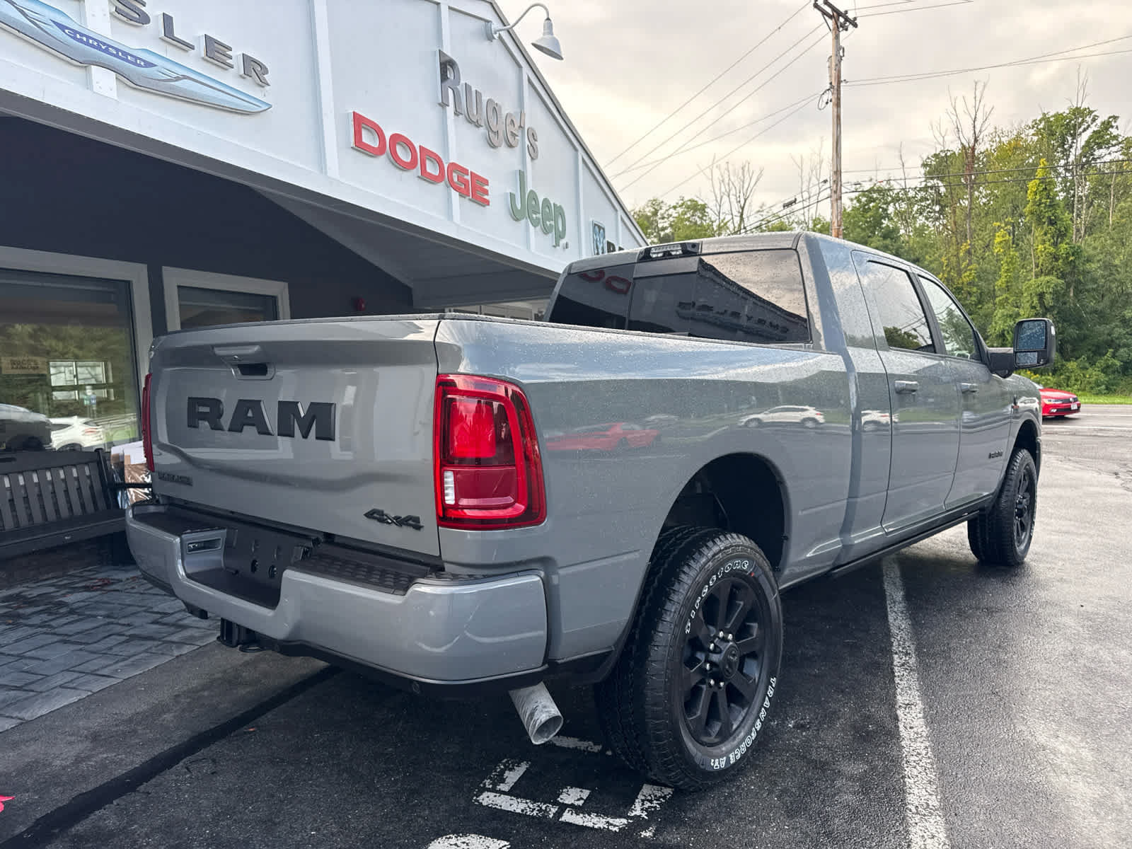 New 2026 RAM 2500 Laramie AWD/4WD image 3