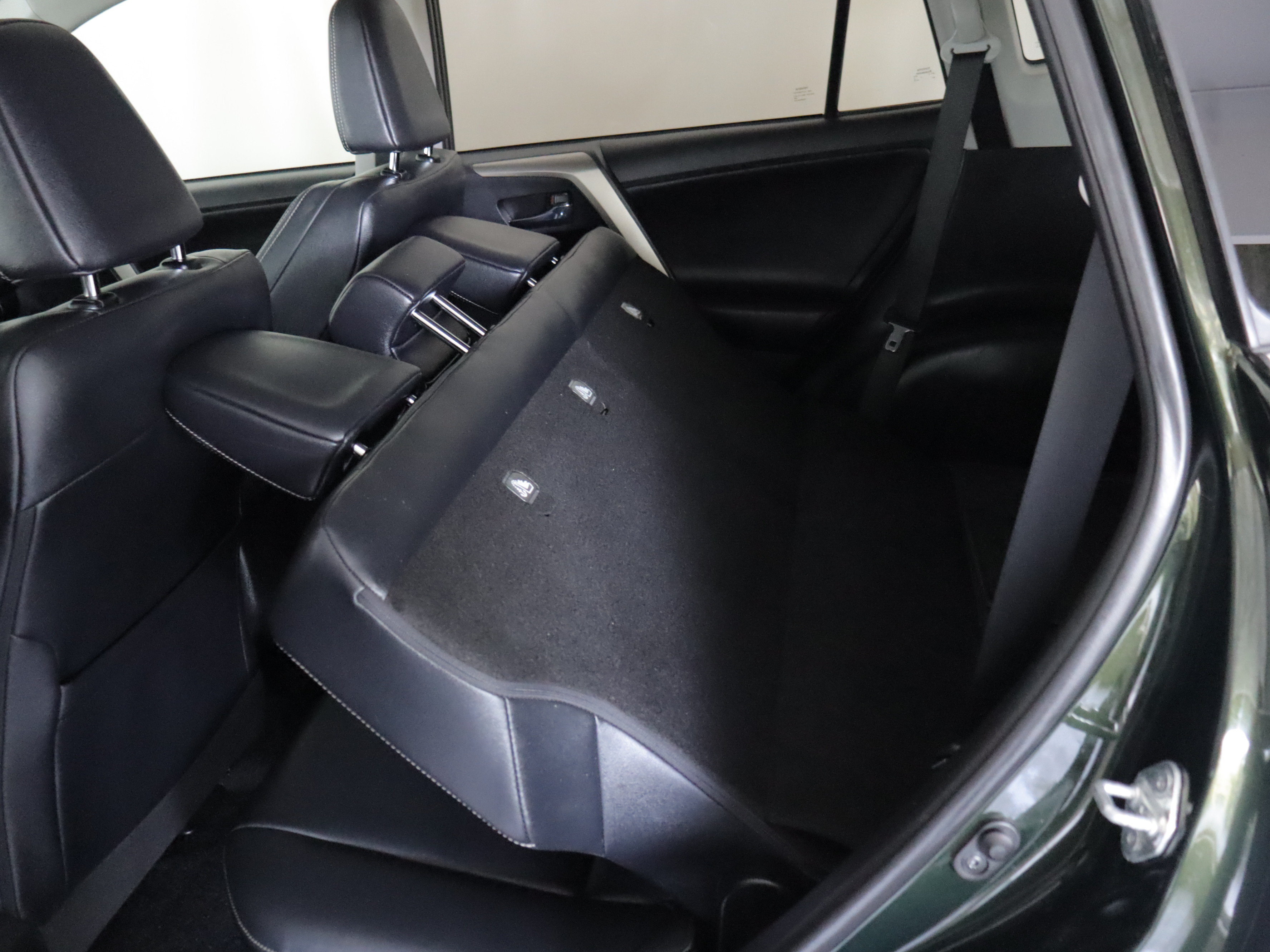 Used 2013 Toyota RAV4 Limited AWD/4WD image 21