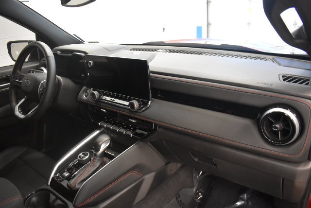 Used 2023 Chevrolet Colorado Z71 w/ Z71 Convenience Package 2 AWD/4WD image 18
