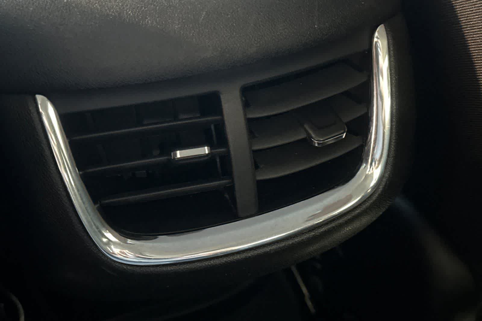 Used 2024 Chevrolet Malibu LT FWD image 15