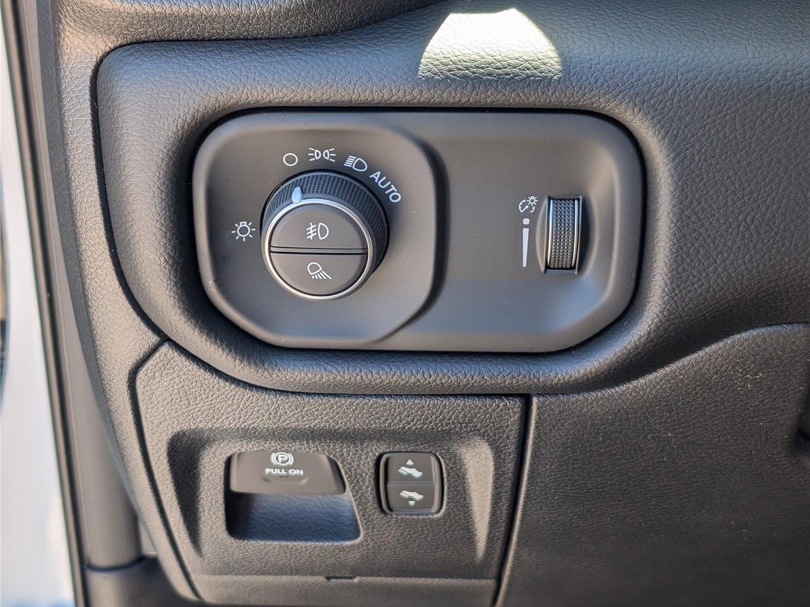 New 2026 RAM 1500 Big Horn AWD/4WD image 17