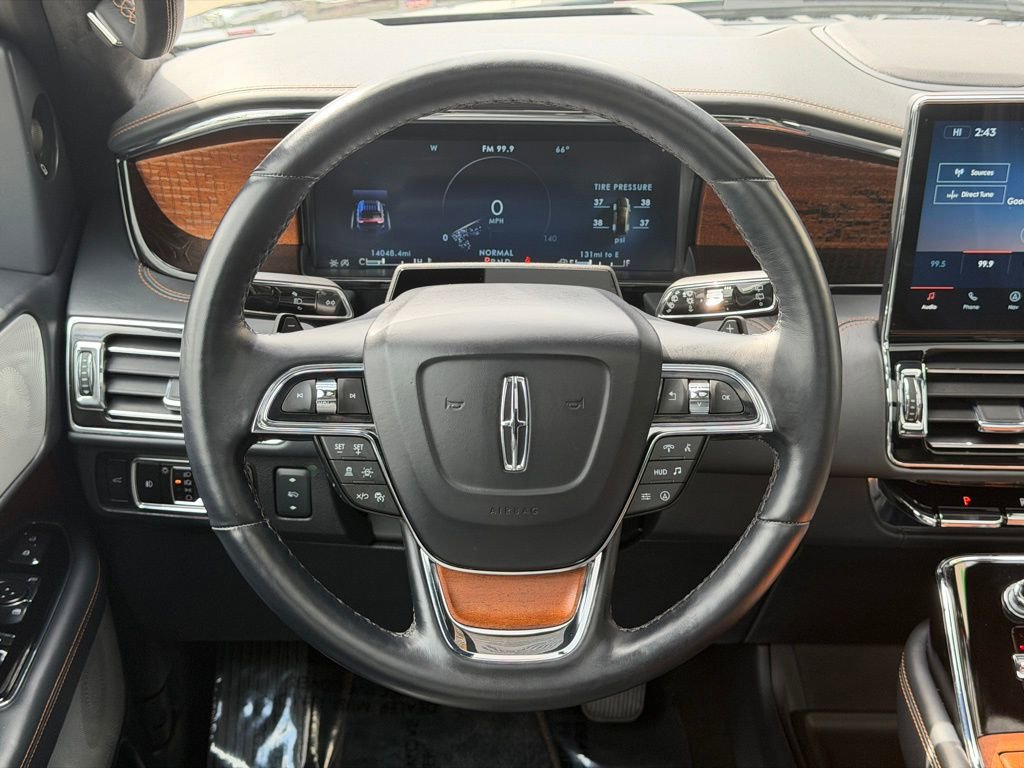 Used 2023 Lincoln Navigator Black Label AWD/4WD image 18