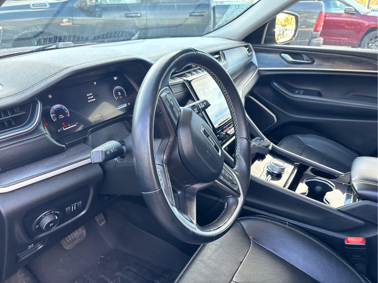 Used 2022 Jeep Grand Cherokee L Limited image 16