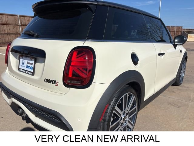 Used 2022 MINI Cooper S image 3