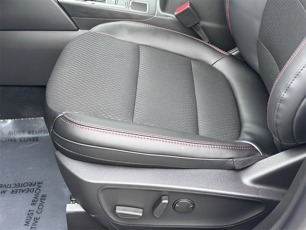 New 2026 Ford Escape ST-Line w/ Tech Pack #1 image 24