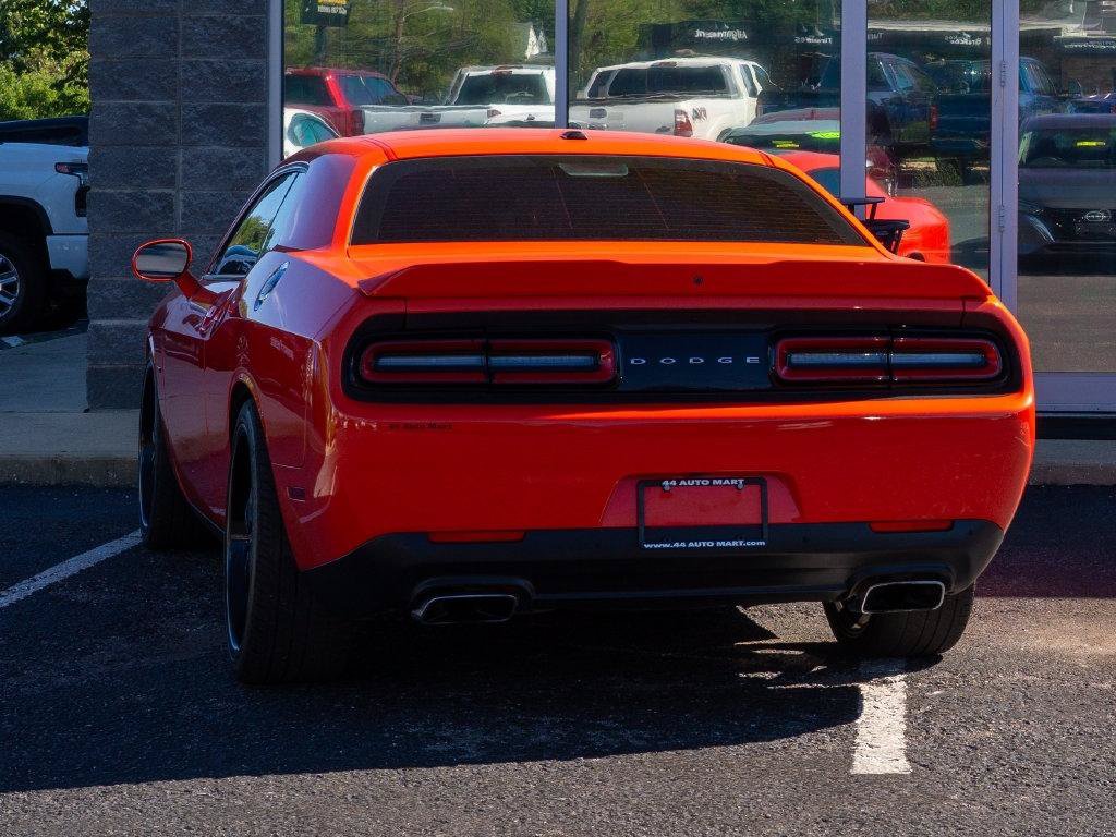 Used 2016 Dodge Challenger R/T w/ Sound Group RWD image 4