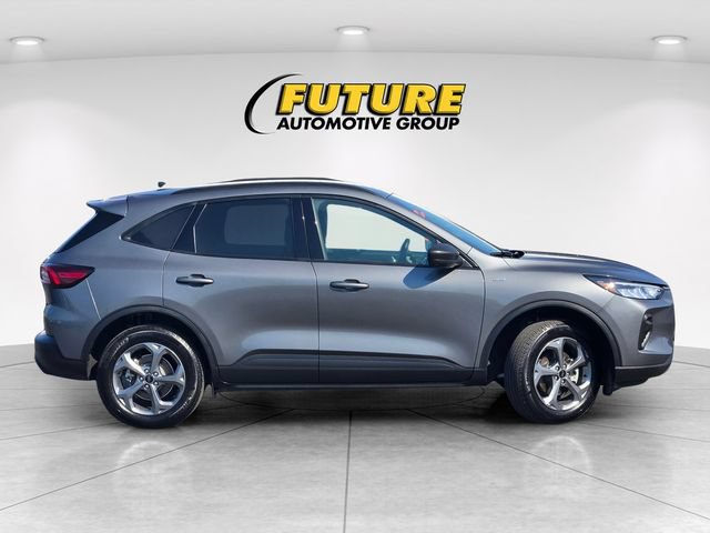 Used 2025 Ford Escape ST-Line AWD/4WD image 3