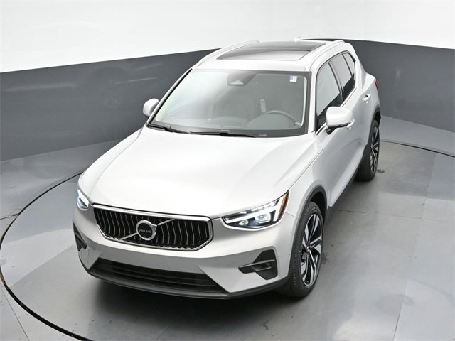 Used 2024 Volvo XC40 B5 Plus w/ Climate Package image 45