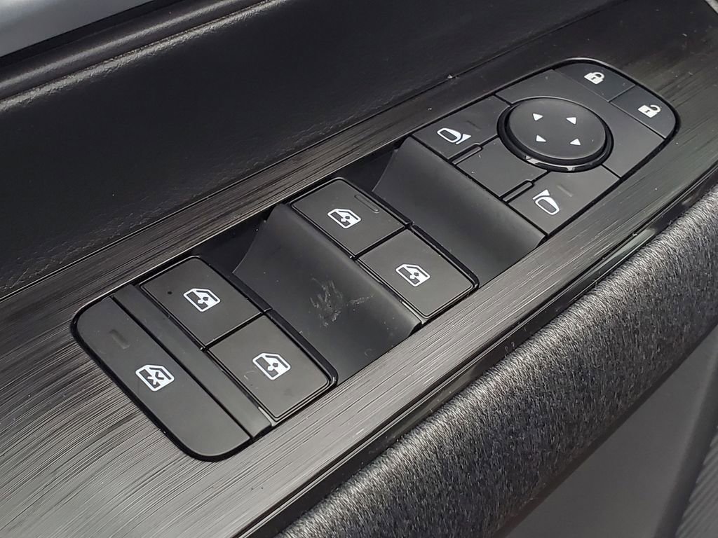 New 2026 Nissan Kicks SV AWD/4WD image 12