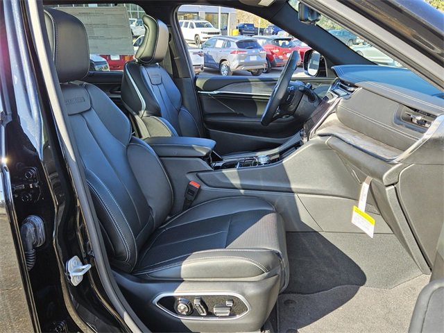 New 2025 Jeep Grand Cherokee L Overland w/ Advanced Protech Group III image 16