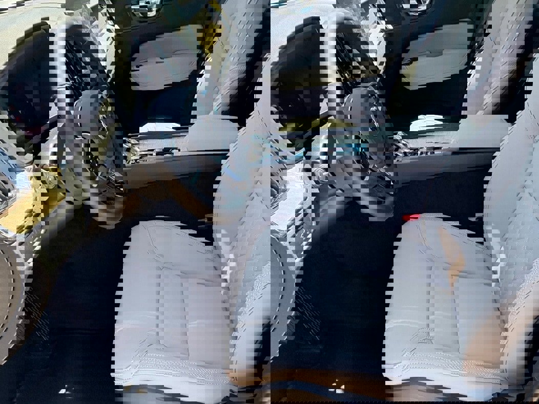 New 2026 Volvo XC60 B5 Plus w/ Protection Package Premier image 17