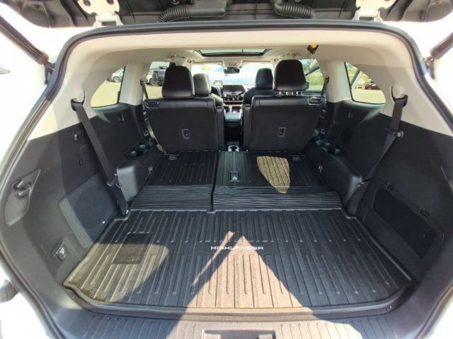 Used 2020 Toyota Highlander Platinum AWD/4WD image 20