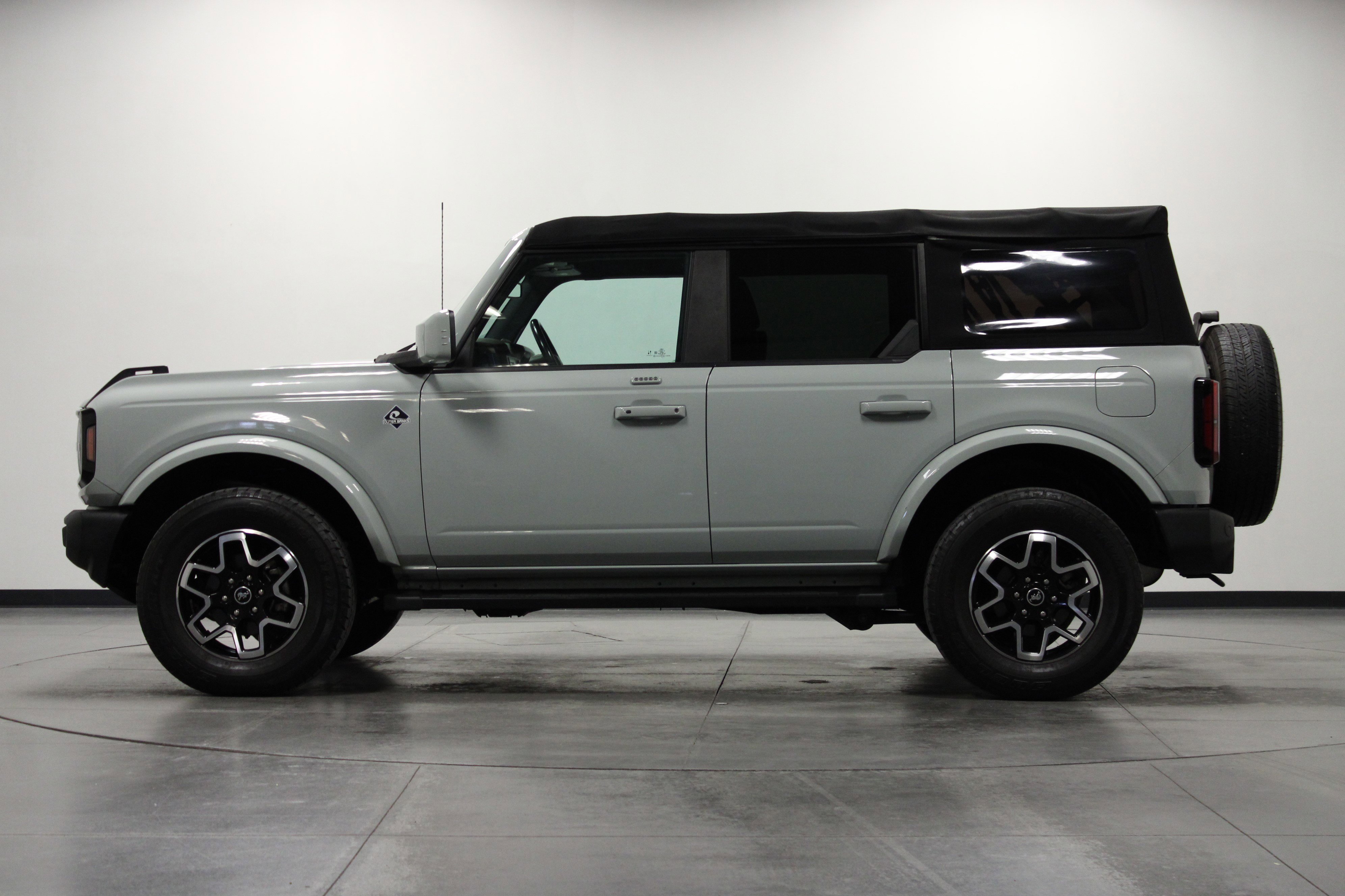 Used 2022 Ford Bronco Outer Banks image 7