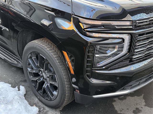 Used 2025 Chevrolet Suburban High Country image 5