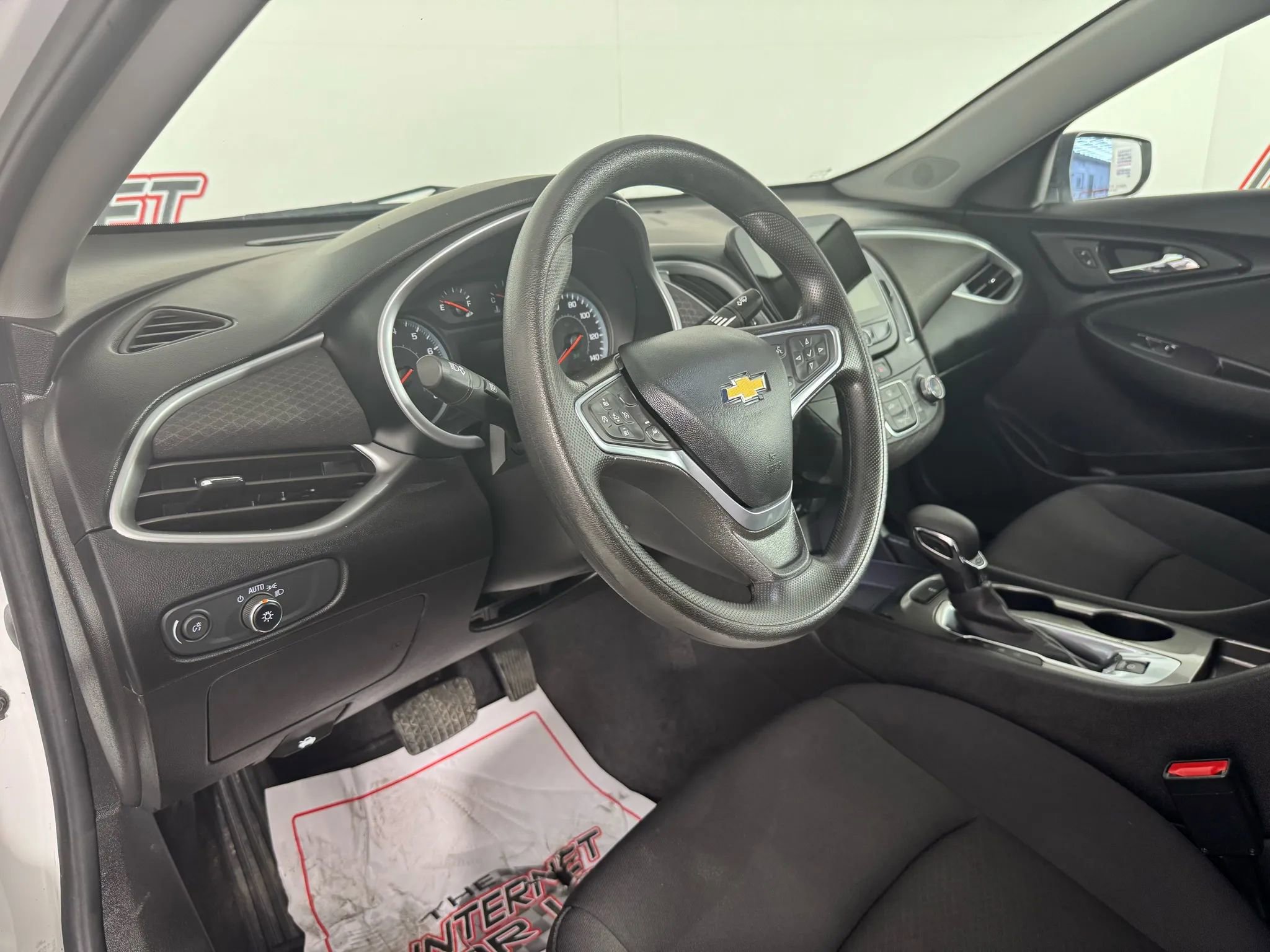 Used 2023 Chevrolet Malibu LS image 10