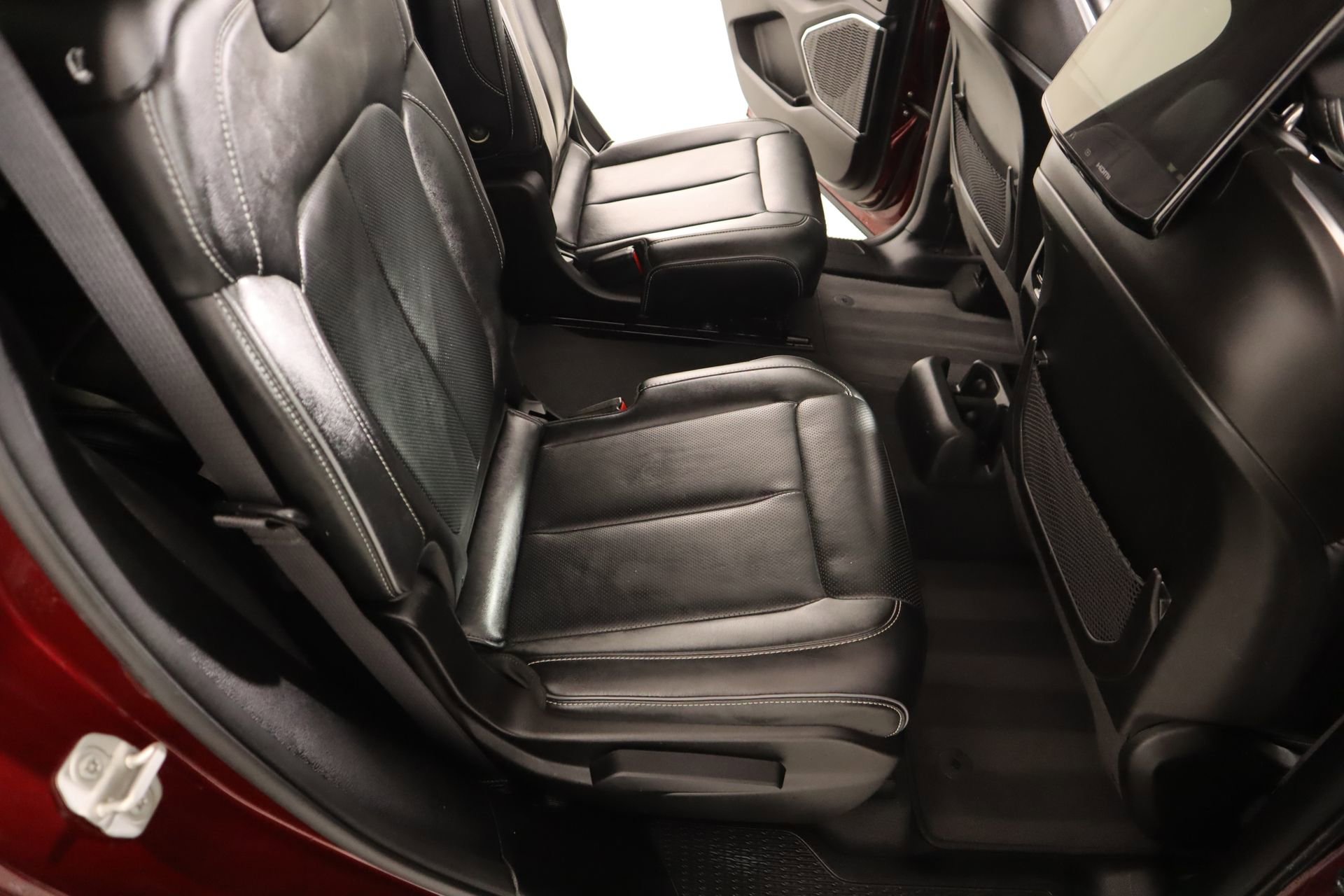 Used 2024 Jeep Grand Cherokee L Overland w/ Luxury Tech Group IV image 17