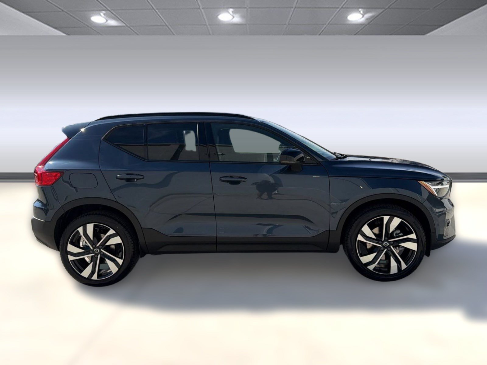 New 2026 Volvo XC40 B5 Ultra w/ Protection Package Premier AWD/4WD image 8
