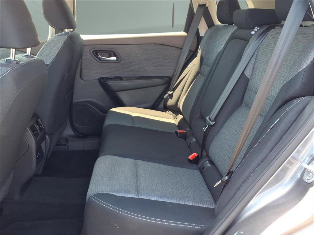 Used 2023 Nissan Rogue SV AWD/4WD image 19
