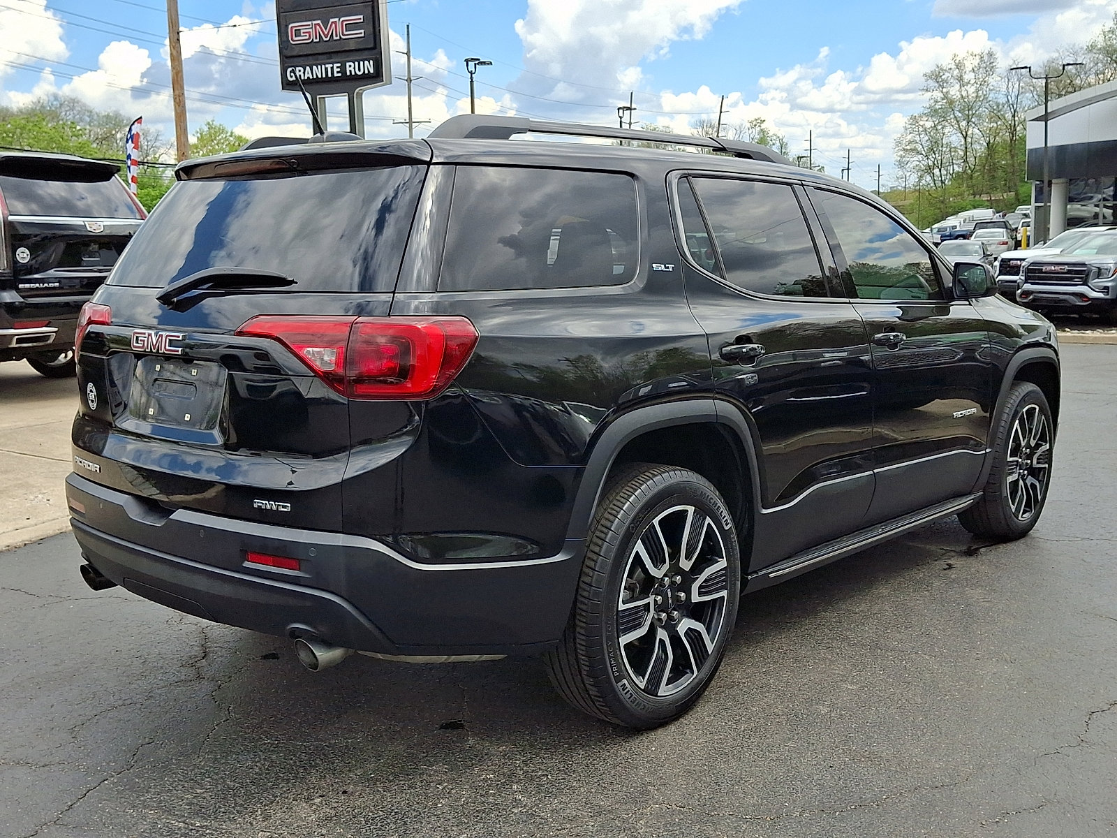 Used 2019 GMC Acadia SLT w/ Black Edition AWD/4WD image 6