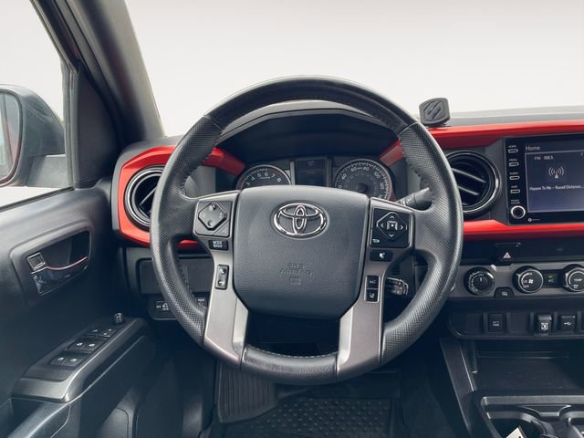 Used 2020 Toyota Tacoma TRD Off-Road AWD/4WD image 12