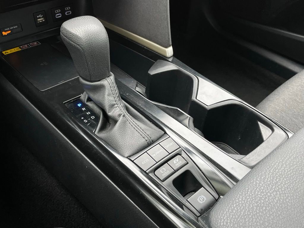 Used 2025 Toyota Camry SE image 20