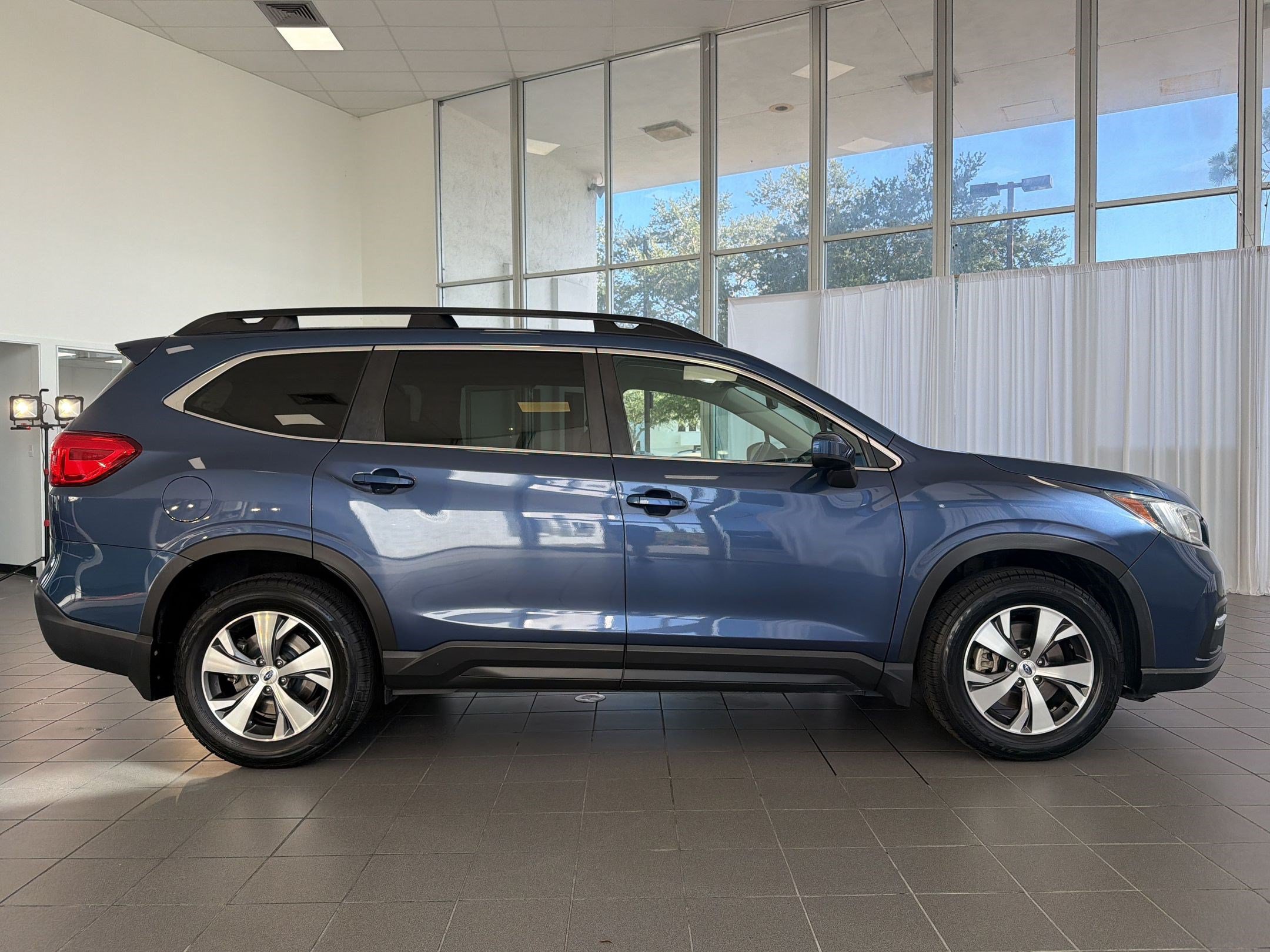 Used 2020 Subaru Ascent Premium w/ Convenience Package AWD/4WD image 8