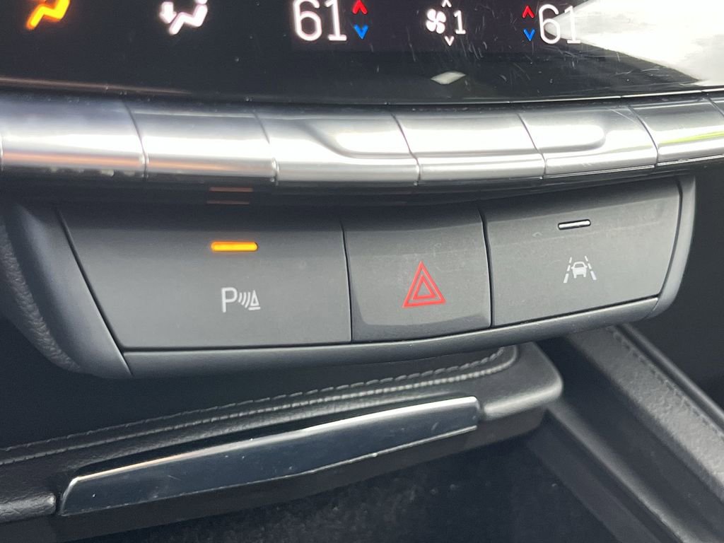 Used 2024 Cadillac XT4 Premium Luxury image 54