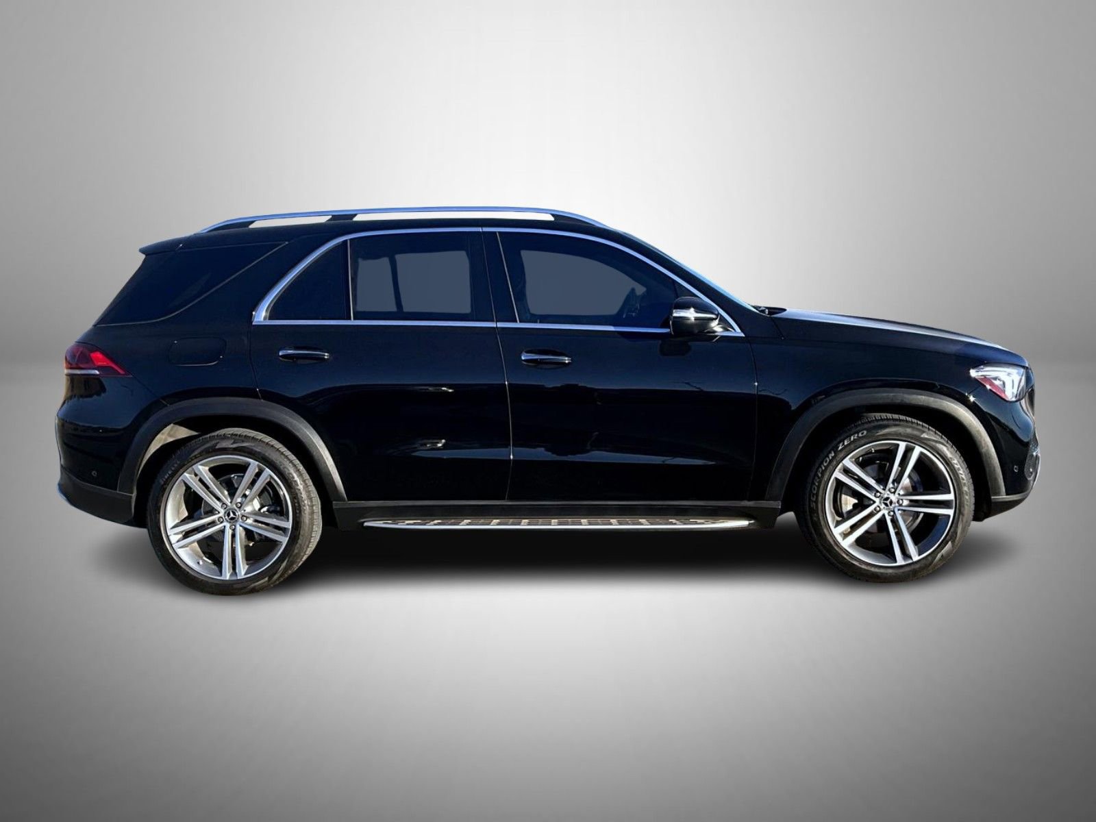 Used 2022 Mercedes-Benz GLE 350 4MATIC image 4