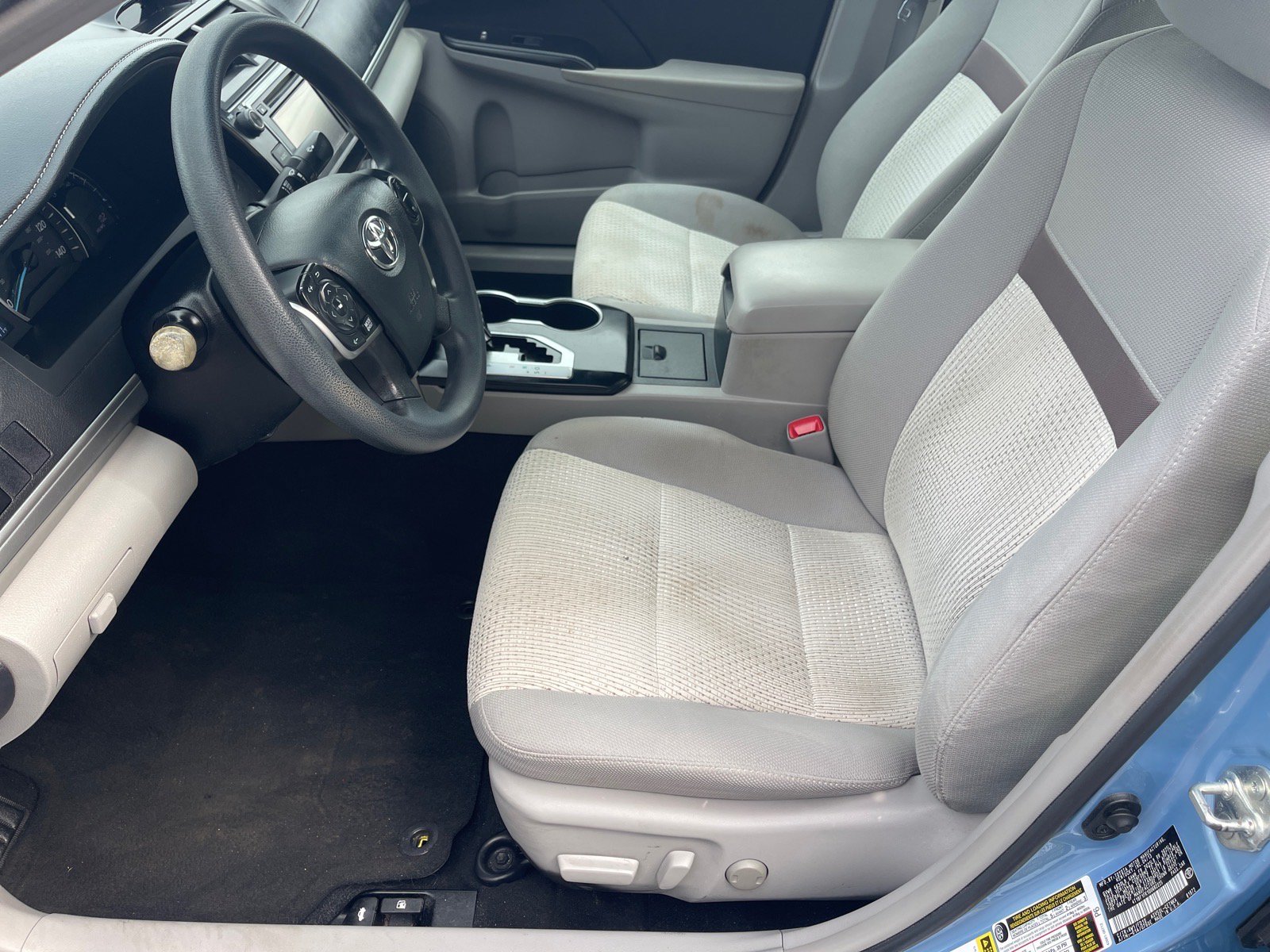Used 2013 Toyota Camry LE FWD image 10