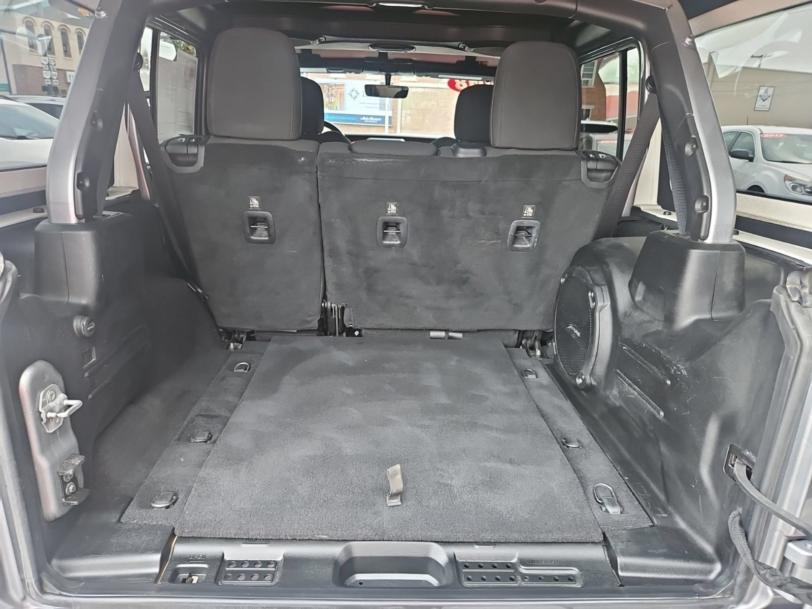 Used 2018 Jeep Wrangler Unlimited Rubicon AWD/4WD image 18