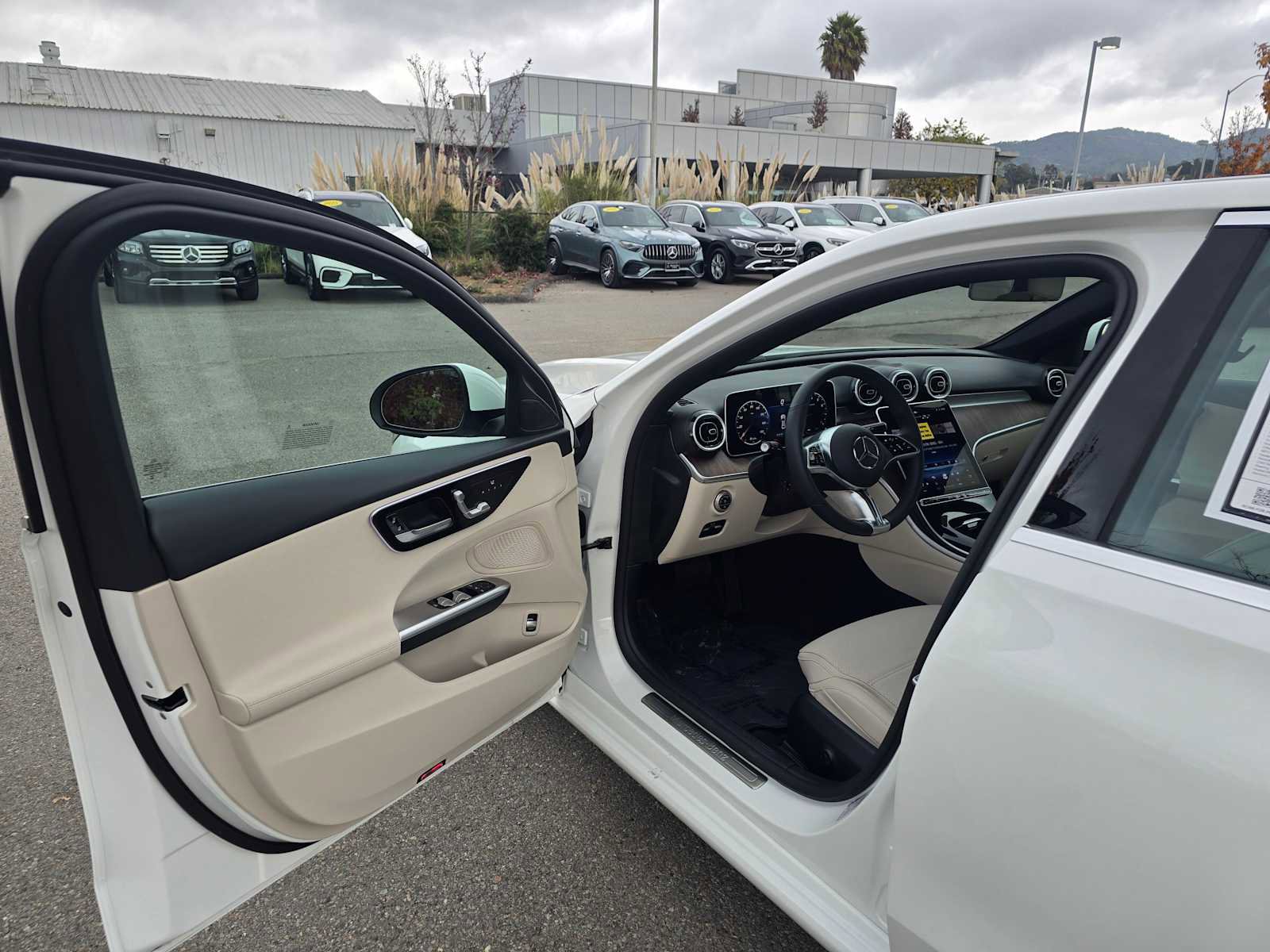 Used 2025 Mercedes-Benz C 300 C 300 image 22