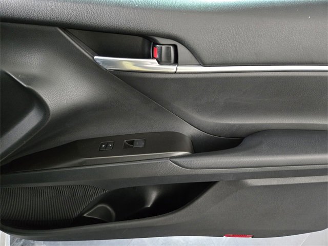 Used 2021 Toyota Camry SE image 23