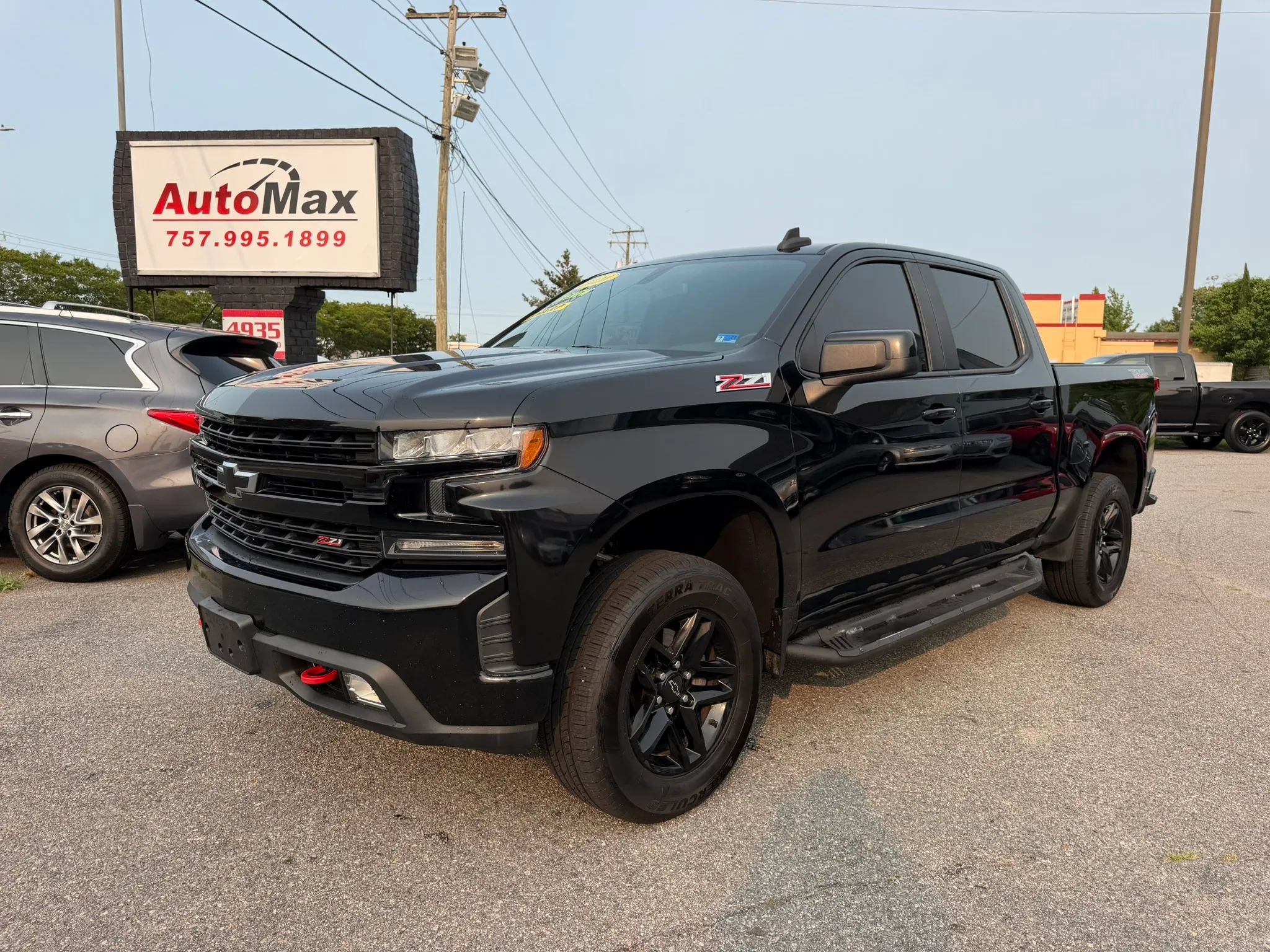 Used 2020 Chevrolet Silverado 1500 LT Trail Boss AWD/4WD image 1