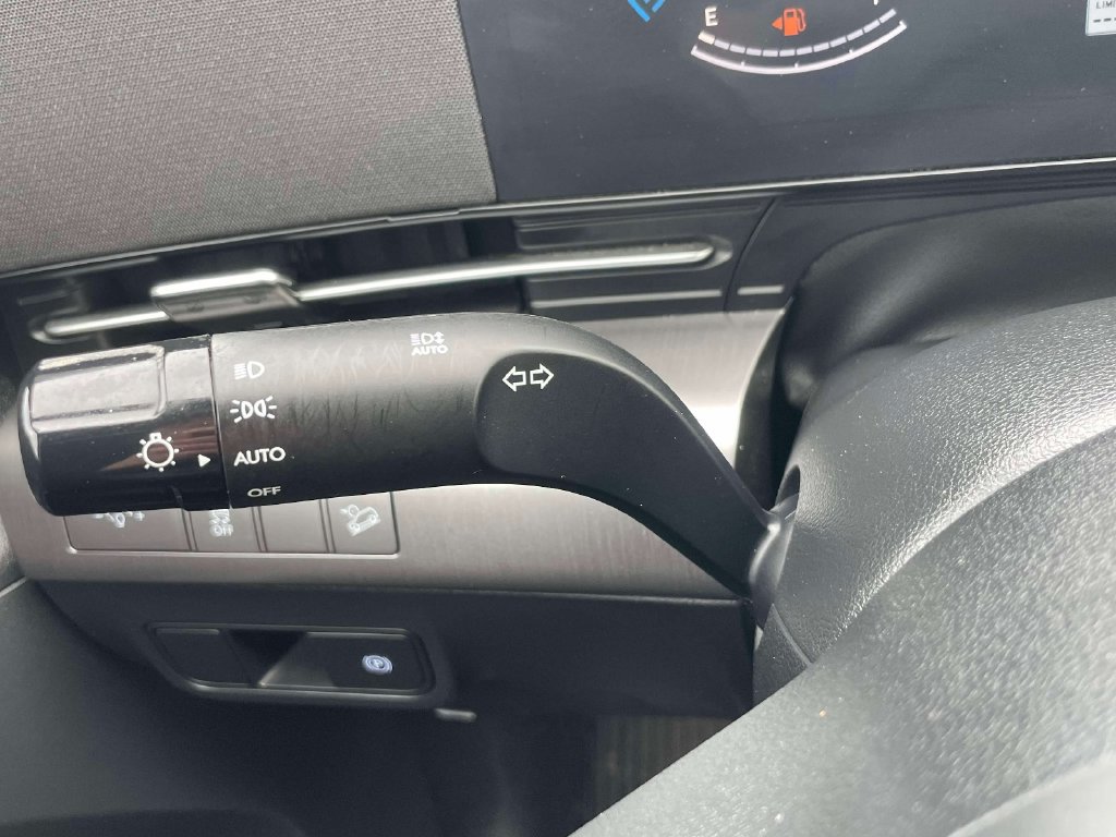 Used 2024 Hyundai Kona SEL AWD/4WD image 23