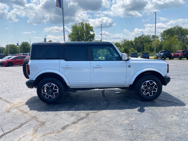 Used 2025 Ford Bronco Outer Banks AWD/4WD image 11