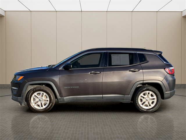 Used 2019 Jeep Compass Sport image 2