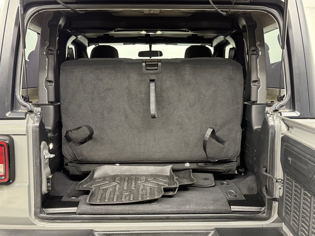 Used 2021 Jeep Wrangler Sport image 11