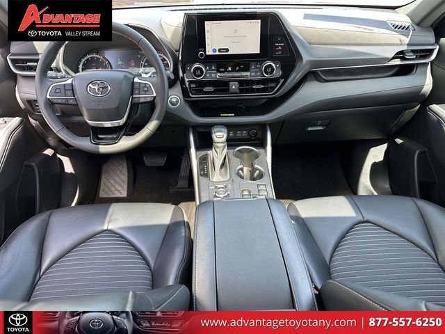 Used 2023 Toyota Highlander XSE AWD/4WD image 19