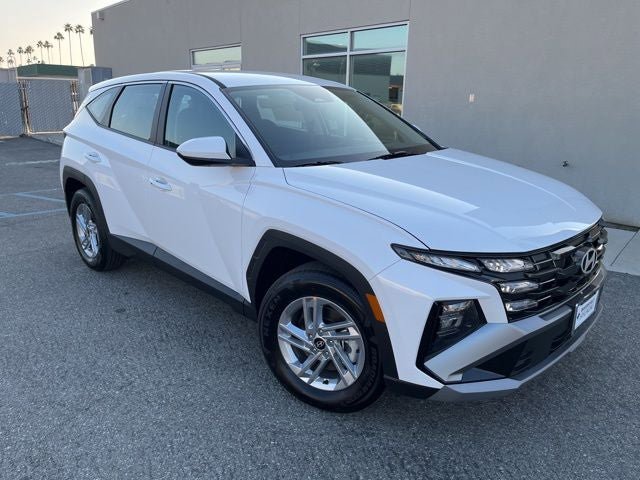 New 2026 Hyundai Tucson SE image 1