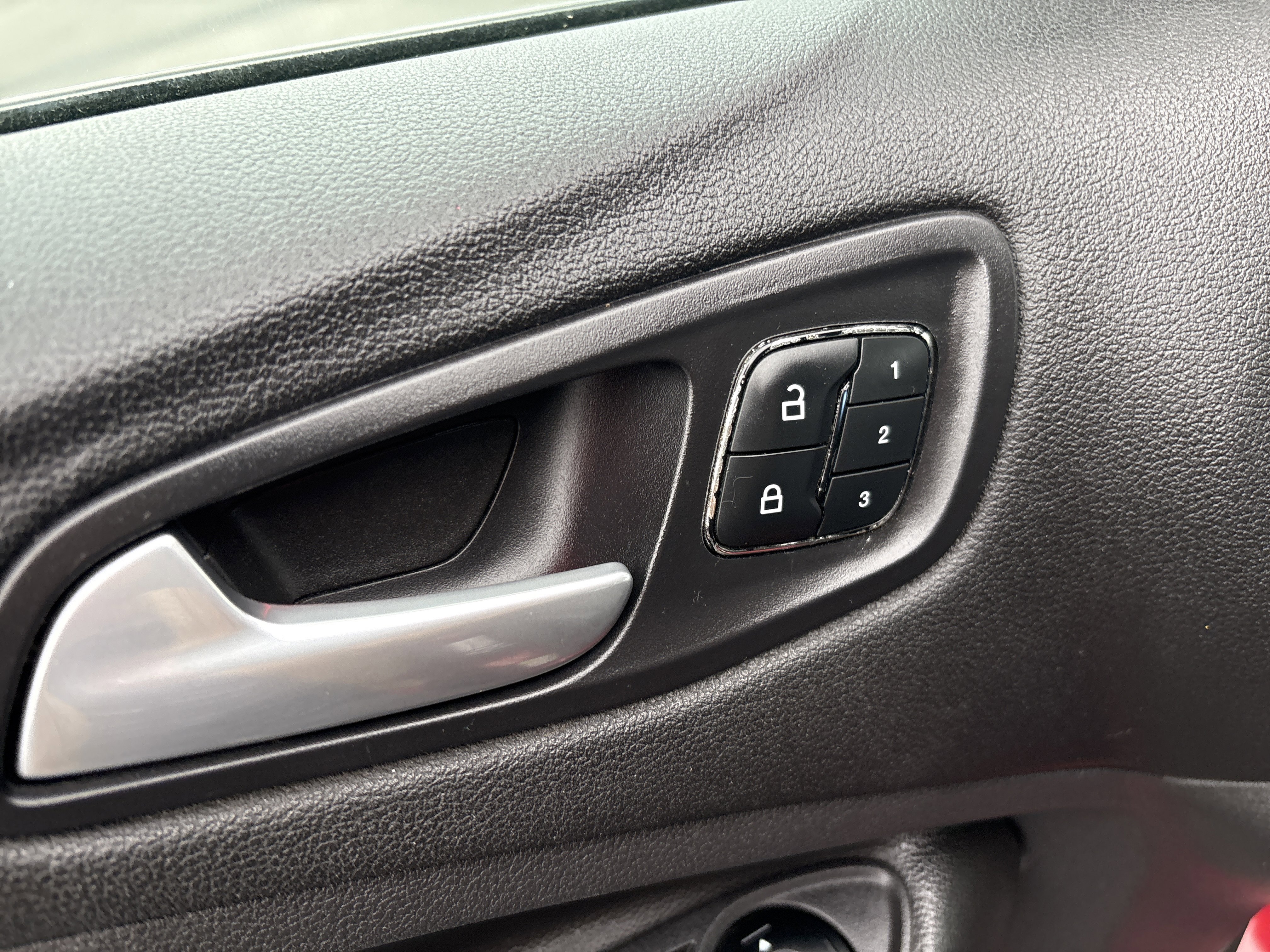 Used 2013 Ford Escape Titanium image 23