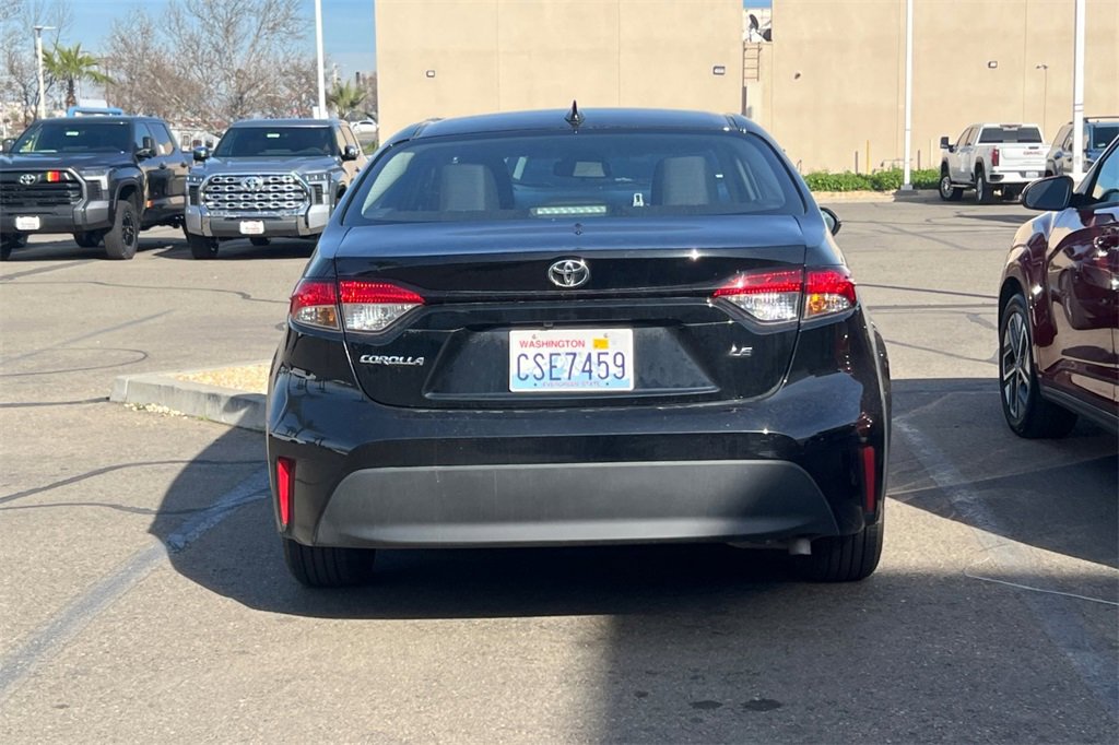 Used 2025 Toyota Corolla LE image 5