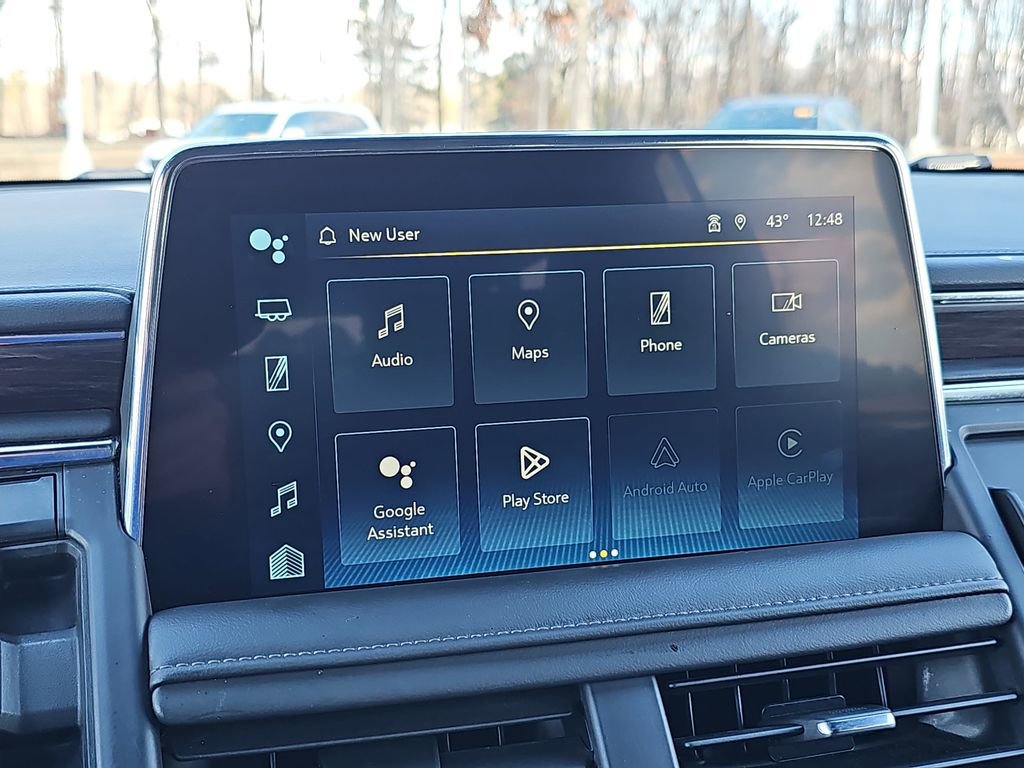 Used 2024 Chevrolet Suburban LT image 25