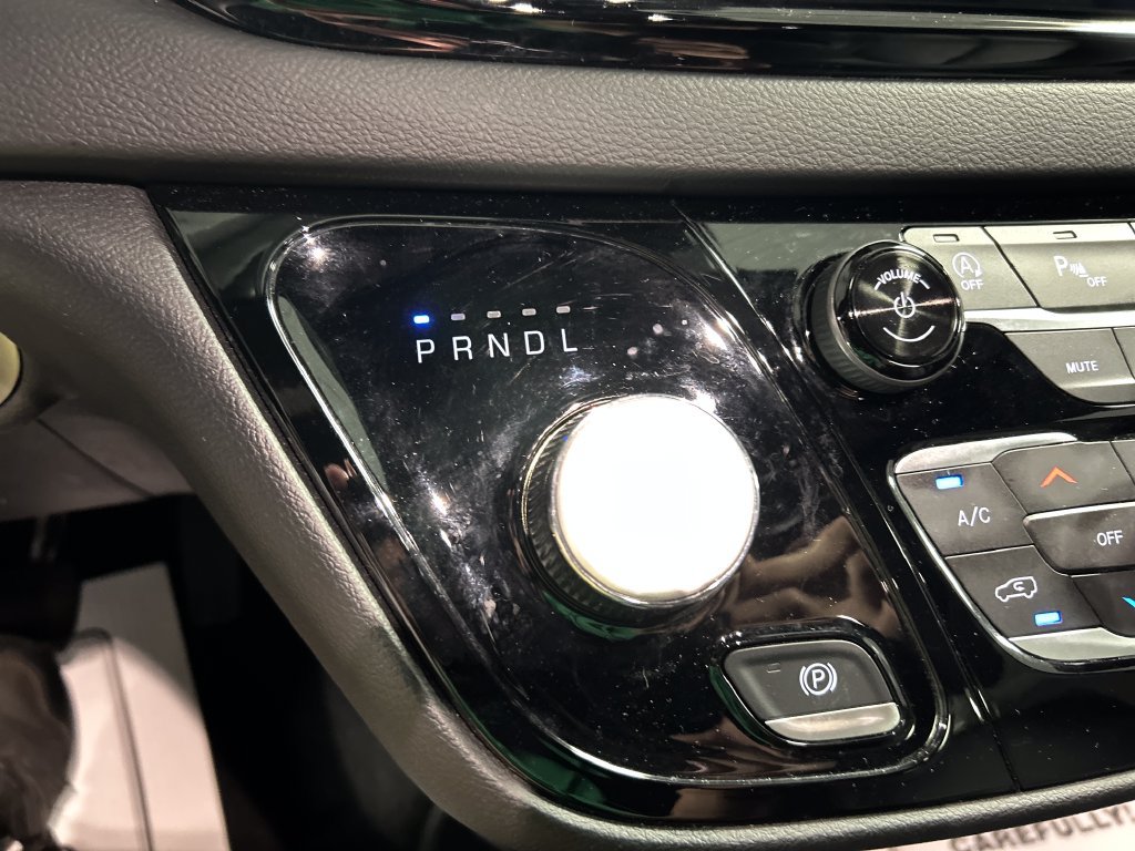 Used 2026 Chrysler Pacifica Select FWD image 20
