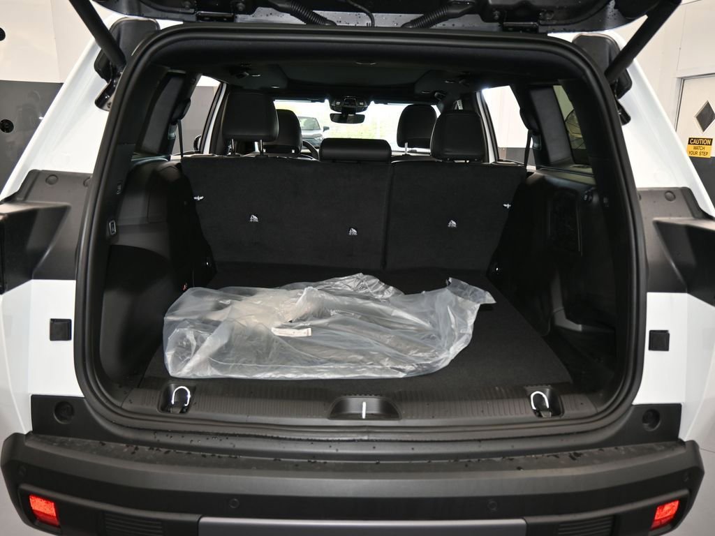 New 2026 Jeep Cherokee Overland image 35