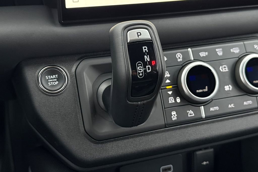 Used 2023 Land Rover Defender 90 V8 image 26