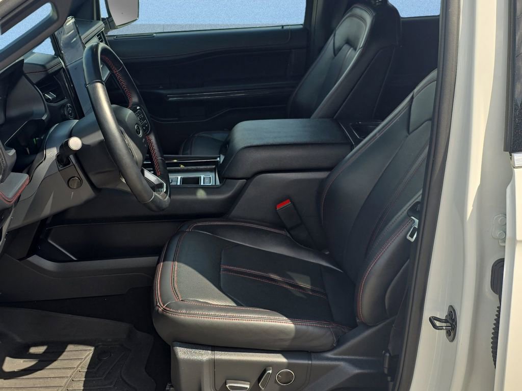 Used 2024 Ford Expedition Limited image 15