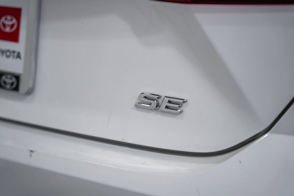 Used 2025 Toyota Camry SE image 7